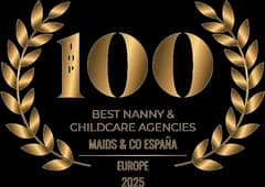 Sello Top 100 Best Nanny & Childcare Agencies — Maids & Co España, Europa 2025